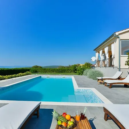 Holiday Nada Villa